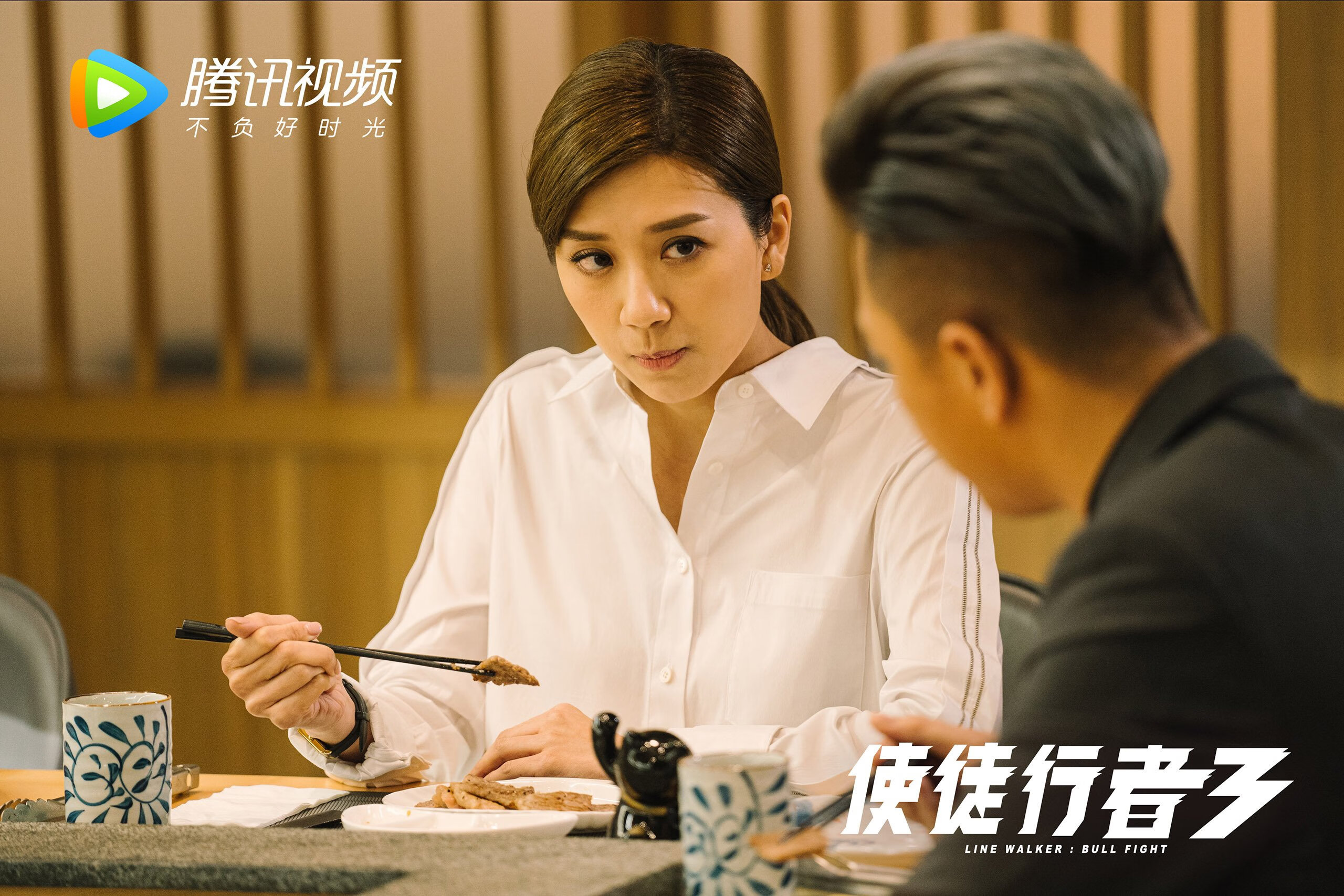 爱游戏娱乐网址-草原骑马表演赛，传统文化与运动融为一体，草原骑马比赛