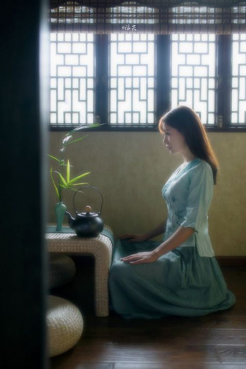 爱游戏app-退役运动员转型篮球内容创作者分享训练经验受欢迎，退役运动员转型与发展的法律