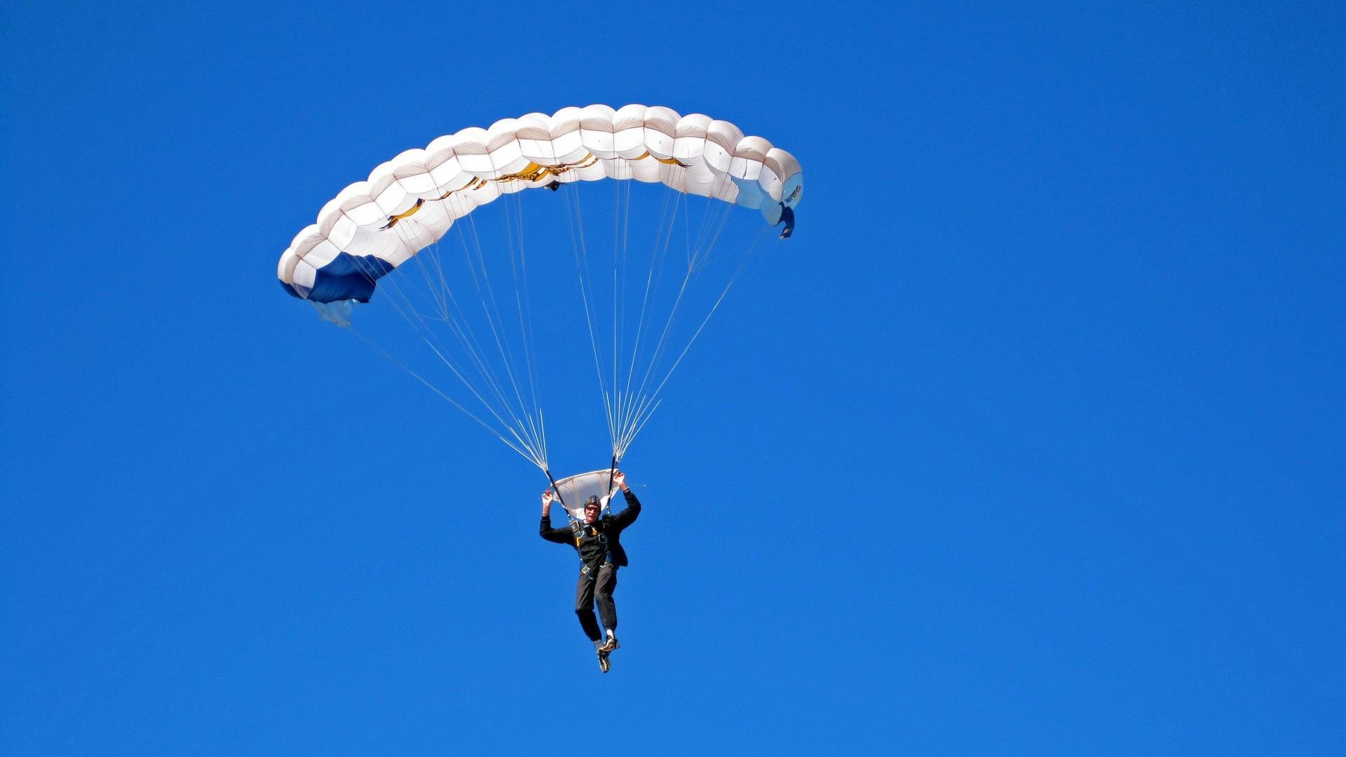 _德约科维奇美网黄金十冠再度刷新纪录_，德约科维奇第九次晋级美网决赛